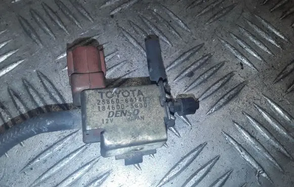 Toyota Corolla Verso E121 Turbo solenoid valve 2586064140 1846003600
