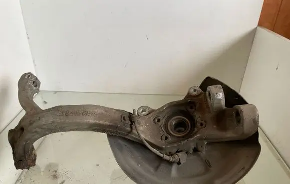 Audi A6 S6 C6 4F Front wheel hub spindle knuckle 4F0407242F