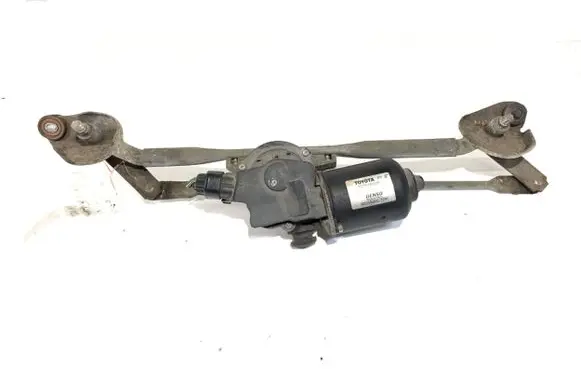 Toyota Corolla E120 E130 Front wiper linkage and motor 85110-0F020