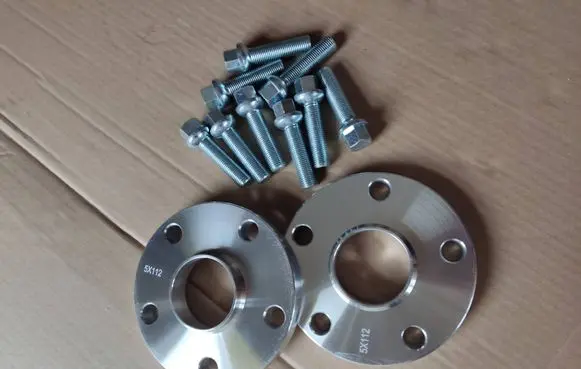 Volkswagen Golf VII Wheel spacers 