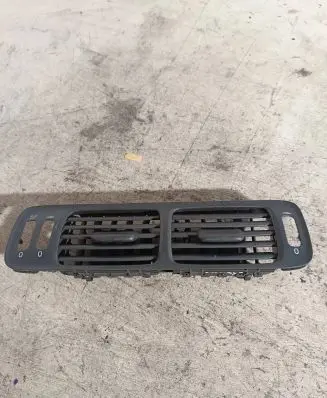 Volvo S70 V70 V70 XC Dash center air vent grill 9177528 QH7370011 ZSVV04