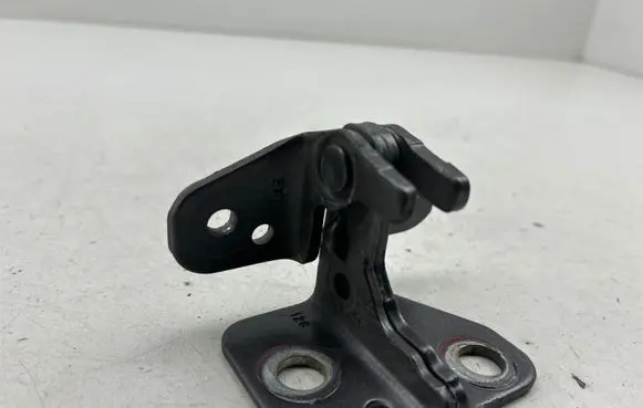 Jeep Grand Cherokee Front door upper hinge 