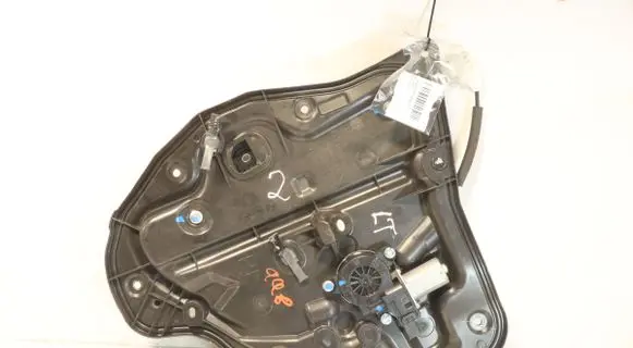 Mazda 2 Rear window lifting mechanism without motor 