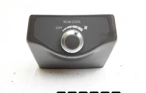 Subaru B9 Tribeca Climate control unit 134156