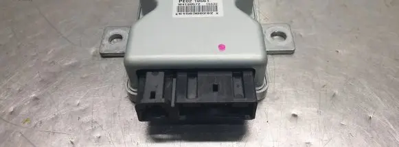 Mazda CX-3 Fuel injection pump control unit/module PE0218561 15630 W4T80572