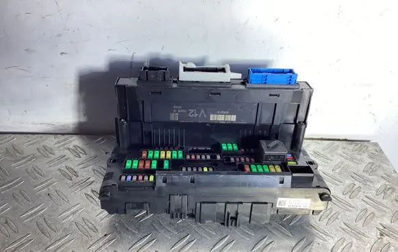 BMW 6 F06 Gran coupe Fuse module 9252815