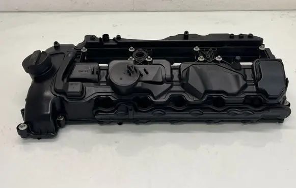 BMW 1 E82 E88 Timing belt guard (cover) 7570292