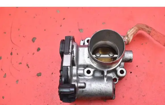 Chevrolet Cruze Throttle body valve 55565489