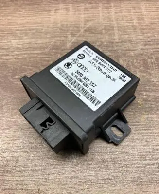 Volkswagen PASSAT B6 Light module LCM 5M0907357 5WK49172