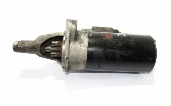 Volkswagen PASSAT B5.5 Starter motor 059911023H