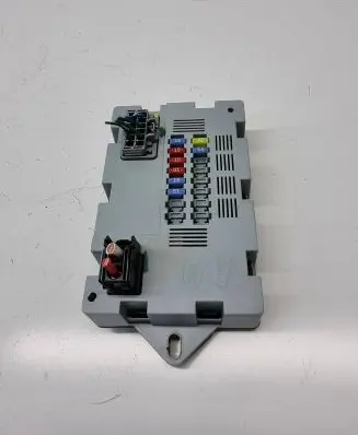 Jaguar XE Fuse module CPLA14Q073AA