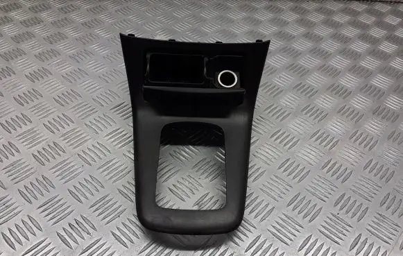 Toyota Avensis T250 Rear door ashtray 