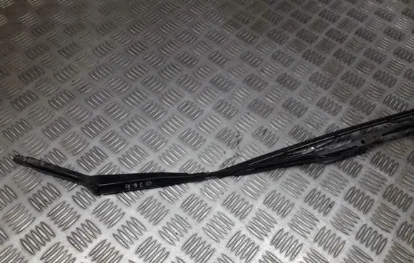 Opel Astra G Front wiper blade arm 90559600
