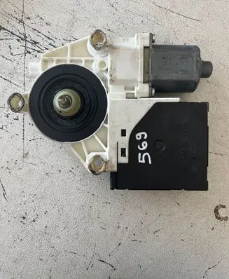 Volkswagen Golf V Front door window regulator motor 1K0959793K 05075700 00100207031297