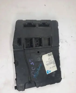 Renault Megane II Comfort/convenience module 8200261823