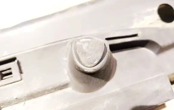Windshield washer spray nozzle