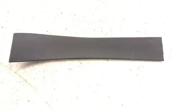 Maserati Ghibli Dashboard glove box trim AAH23984 670011107