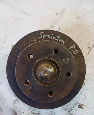 Mercedes-Benz Sprinter W901 W902 W903 W904 Front wheel hub