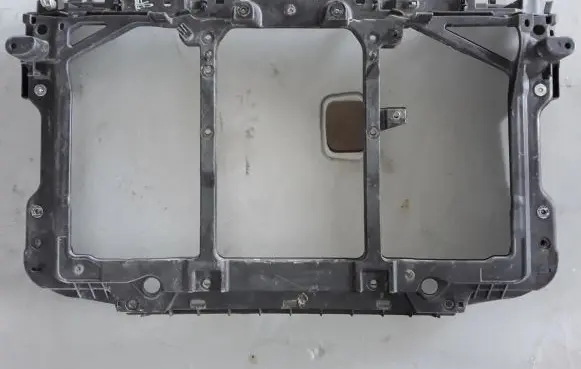 Mazda 3 II Radiator support slam panel 111004