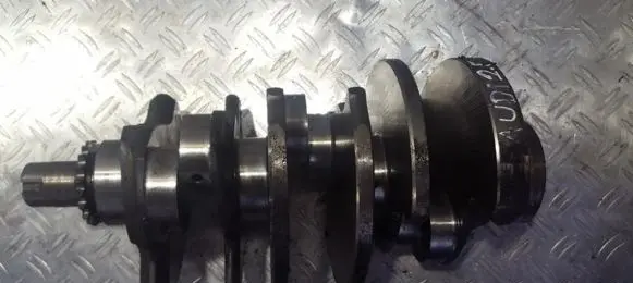 Audi A6 S6 C5 4B Crankshaft 