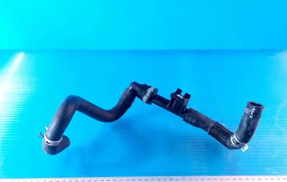 Toyota Sienna XL40 IV Engine coolant pipe/hose