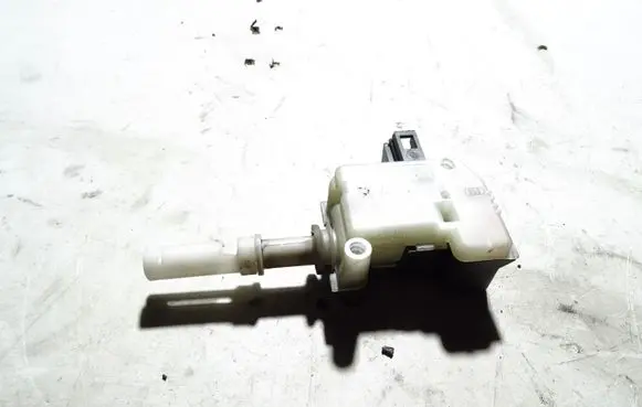 Audi A6 S6 C5 4B Tailgate boot lock/latch motor 4B9962115B