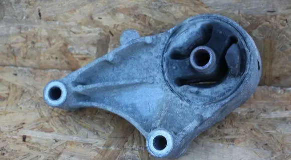 Opel Astra H Engine mounting bracket OPEL13125635