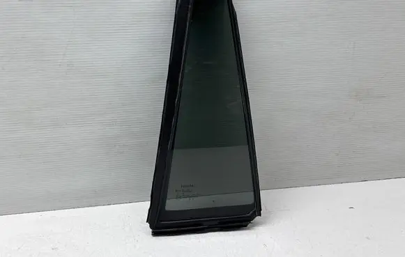 Toyota Highlander XU70 Rear vent window glass 43R000265 DOT904AS3M513