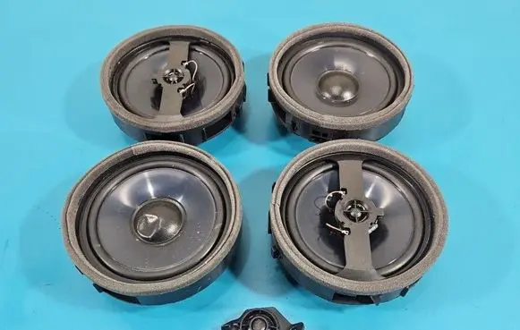 Citroen C-Crosser Front door speaker 8720A010 IMPRK1590255