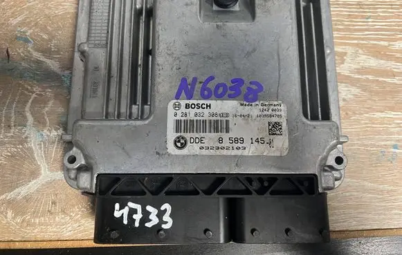 BMW 3 GT F34 Engine control unit/module 0281032308 032302103 8589145