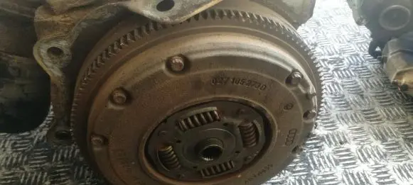 Volkswagen Golf III Clutch set kit 027105273d
