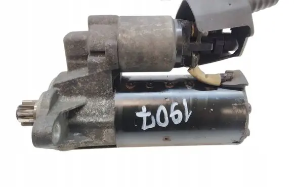 Volkswagen Touran I Starter motor 
