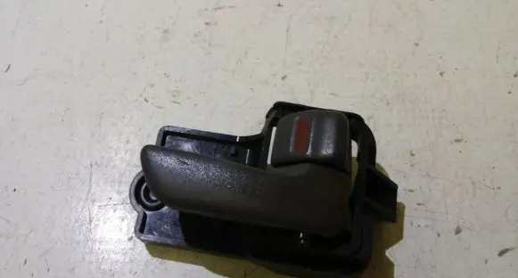 Toyota Avensis T220 Front door interior handle 6920505020a 69205-05020a