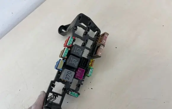 Audi A6 S6 C5 4B Fuse box set 8D1937545