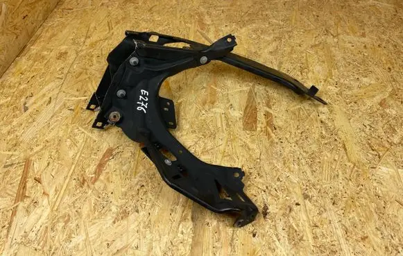 Mini One - Cooper F56 F55 Headlight/headlamp mounting bracket 7301599 7307873