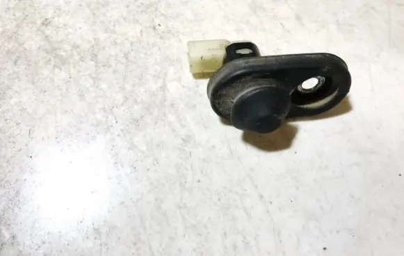 Toyota RAV 4 (XA20) Front door sensor 