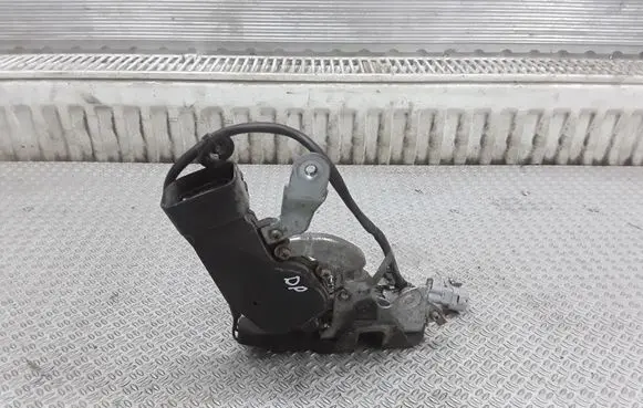 Toyota Hilux (N80, N90, N100, N110) Front door lock