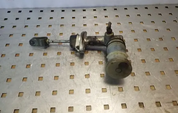 Hyundai Terracan Clutch master cylinder
