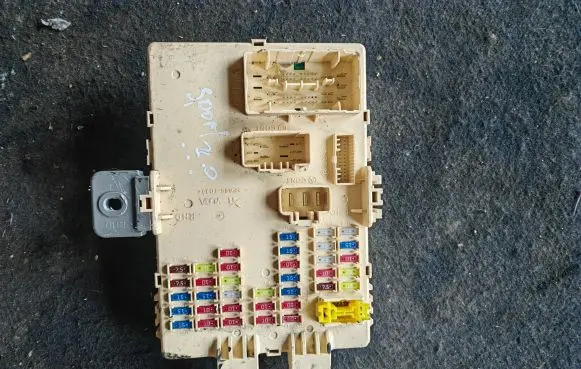 KIA Sportage Fuse module 919503W043