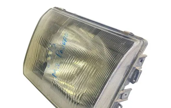 Mitsubishi Pajero Headlight/headlamp 11037746 9922681002