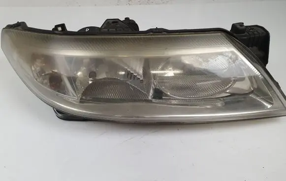 Renault Laguna II Headlight/headlamp 8200002847