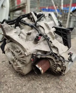 Nissan Qashqai Automatic gearbox 320101005R DC4 LFE0511