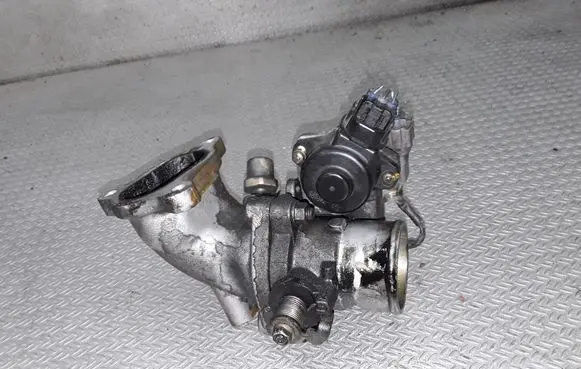 Toyota Corolla Verso E121 Throttle valve 8967221020