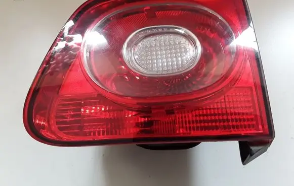 Volkswagen Tiguan Tailgate rear/tail lights 5N0945094C