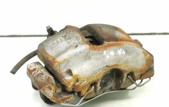 Volkswagen Touran I Front brake caliper