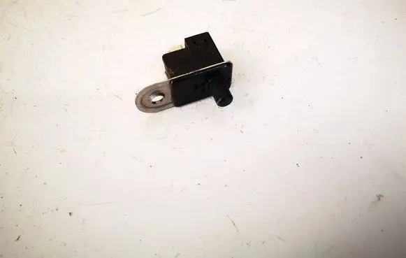 Mitsubishi Endeavor Front door sensor 