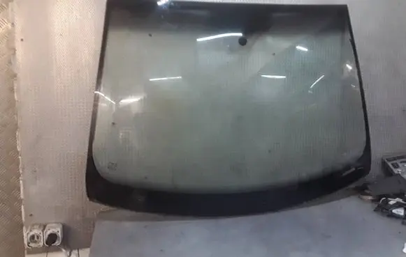 Seat Ibiza IV (6J,6P) Front windscreen/windshield window 