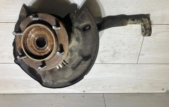 Toyota Hilux (AN10, AN20, AN30) Front wheel bearing hub 