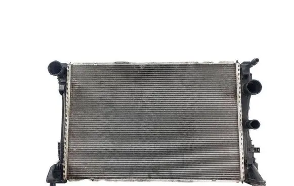 Mercedes-Benz C W204 Coolant radiator A0995002703 X3876002 X3870002