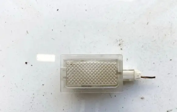 Chrysler Sebring (ST-22 - JR) Other interior light 04608528AC 68832D